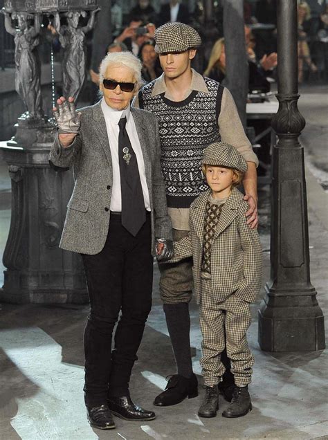 did karl lagerfeld work for chanel|karl lagerfeld life story.